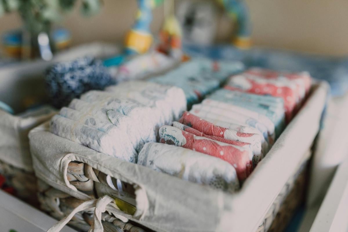 Pasar Produk Bayi Melemah: Daya Beli Turun atau Kelahiran Berkurang?